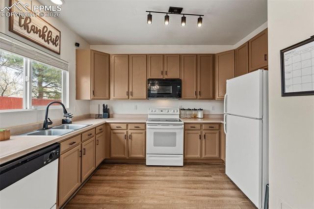 5132 Mountain Air Circle, Colorado Springs, CO 80916