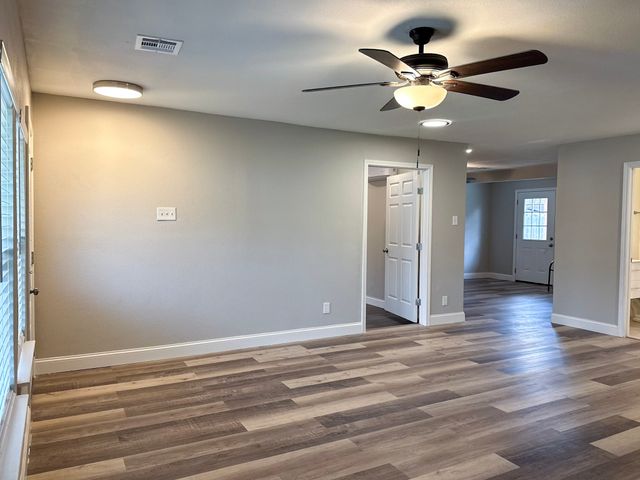 3118 Dartmouth Drive, Irving, TX 75062