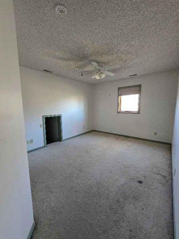 412 Frontier Road, Lawrence, KS 66049