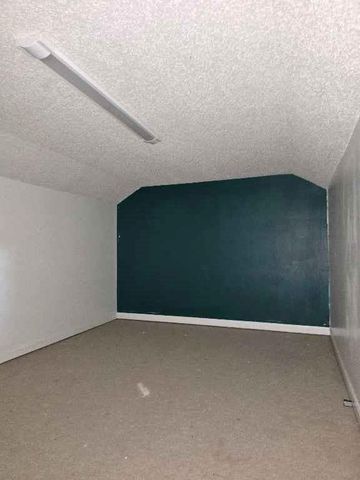 412 Frontier Road, Lawrence, KS 66049