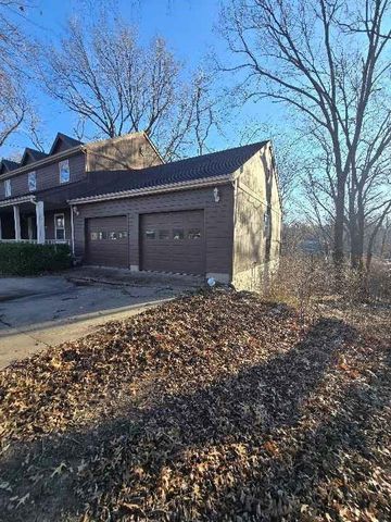 412 Frontier Road, Lawrence, KS 66049