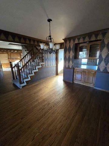 412 Frontier Road, Lawrence, KS 66049