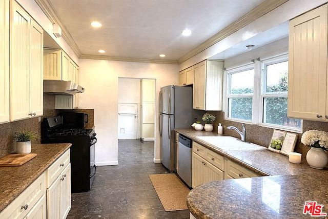 3406 Wade Street, Los Angeles, CA 90066