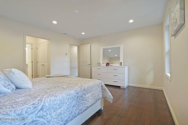 909 Bloomfield Avenue, Ocean Twp, NJ 07712