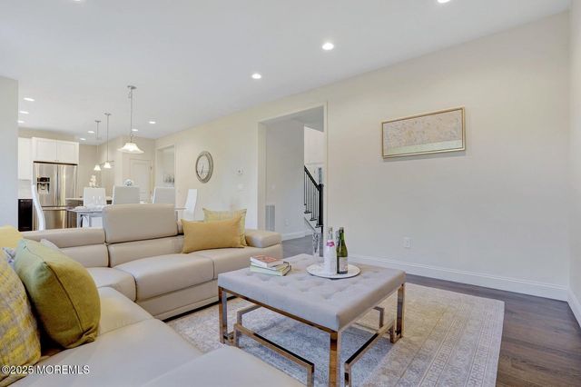 909 Bloomfield Avenue, Ocean Twp, NJ 07712