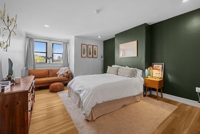 530 Massachusetts Ave 4, Boston, MA 02118