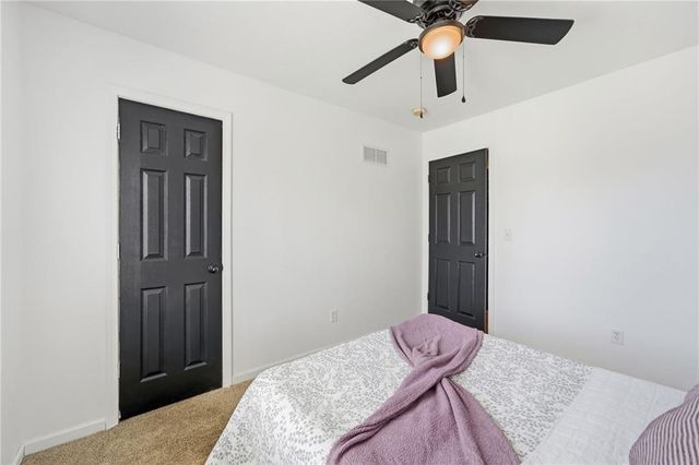 911 Wildwood Drive, Pleasant Hill, MO 64080