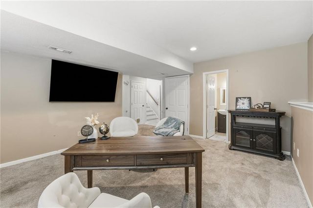 911 Wildwood Drive, Pleasant Hill, MO 64080