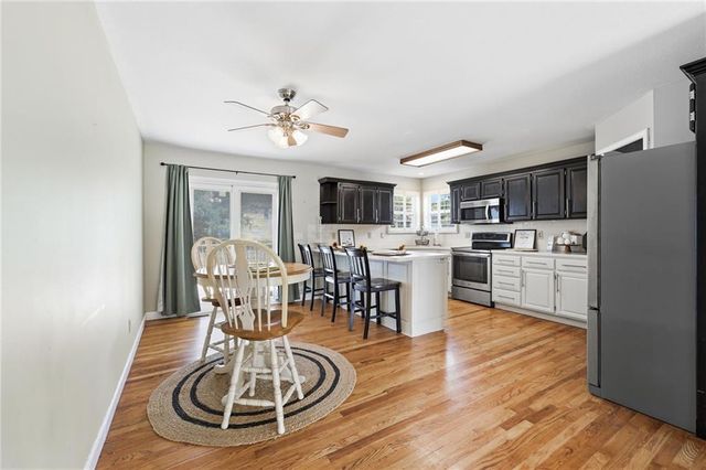 911 Wildwood Drive, Pleasant Hill, MO 64080