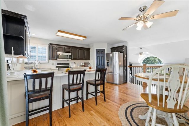 911 Wildwood Drive, Pleasant Hill, MO 64080