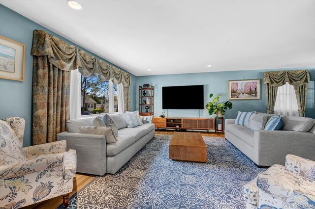2137 3rd Avenue, Merrick, NY 11566