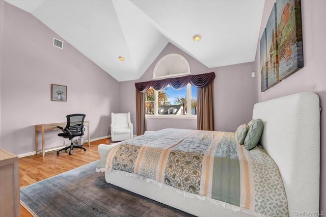 2137 3rd Avenue, Merrick, NY 11566