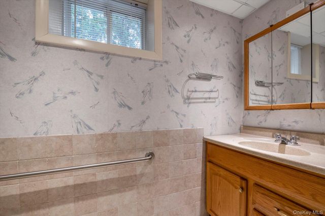 2137 3rd Avenue, Merrick, NY 11566