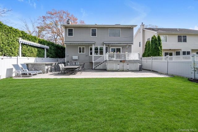 2137 3rd Avenue, Merrick, NY 11566