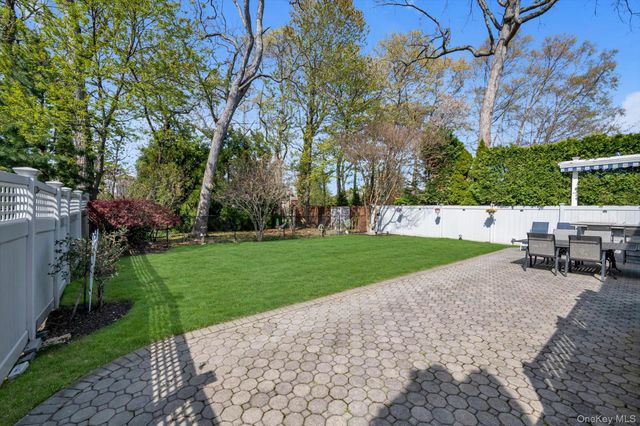 2137 3rd Avenue, Merrick, NY 11566