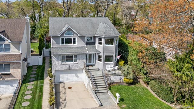 2137 3rd Avenue, Merrick, NY 11566