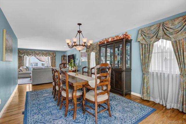 2137 3rd Avenue, Merrick, NY 11566
