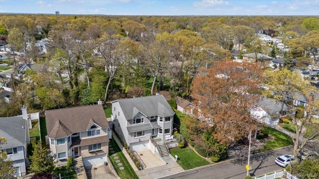 2137 3rd Avenue, Merrick, NY 11566