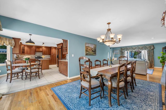 2137 3rd Avenue, Merrick, NY 11566