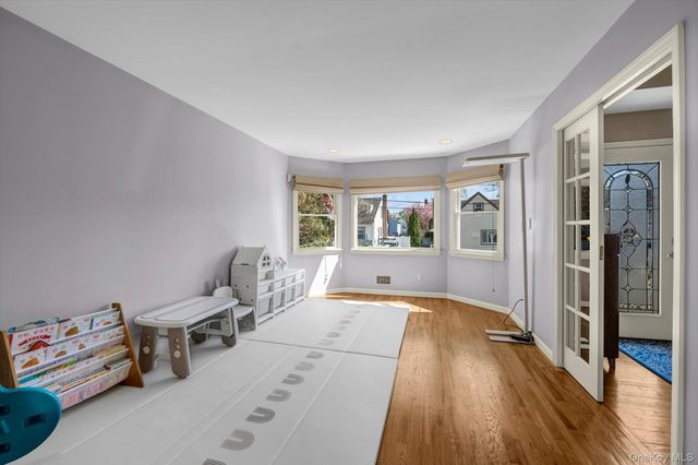 2137 3rd Avenue, Merrick, NY 11566