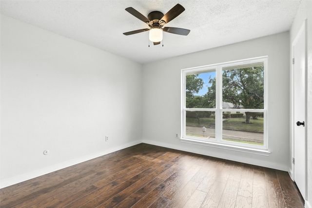 6916 Winchester Place, Fort Worth, TX 76133