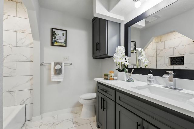 6916 Winchester Place, Fort Worth, TX 76133