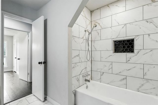 6916 Winchester Place, Fort Worth, TX 76133