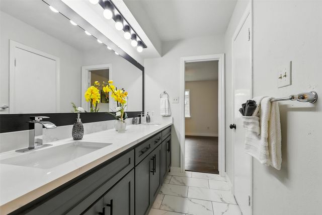 6916 Winchester Place, Fort Worth, TX 76133