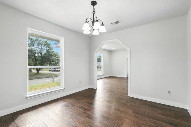 6916 Winchester Place, Fort Worth, TX 76133