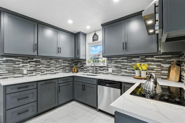 6916 Winchester Place, Fort Worth, TX 76133