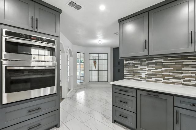 6916 Winchester Place, Fort Worth, TX 76133