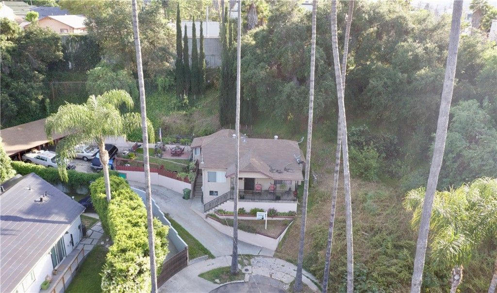 Image 2 of property listing at 6119 Echo Street, Los Angeles, CA 90042