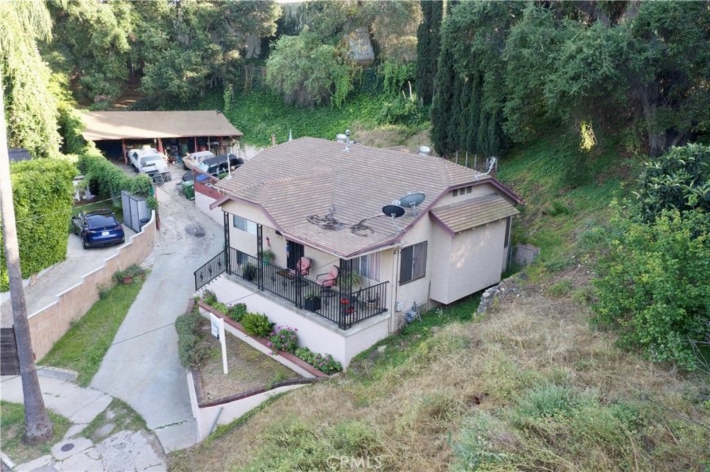 Image 3 of property listing at 6119 Echo Street, Los Angeles, CA 90042