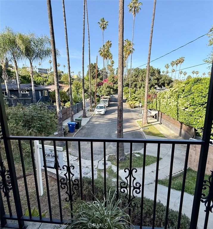 Image 6 of property listing at 6119 Echo Street, Los Angeles, CA 90042