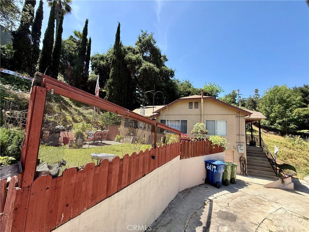 Image 7 of property listing at 6119 Echo Street, Los Angeles, CA 90042
