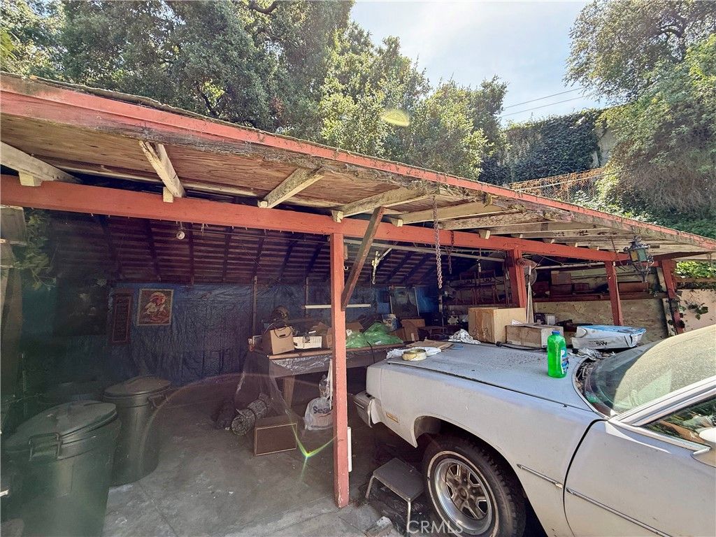 Image 8 of property listing at 6119 Echo Street, Los Angeles, CA 90042