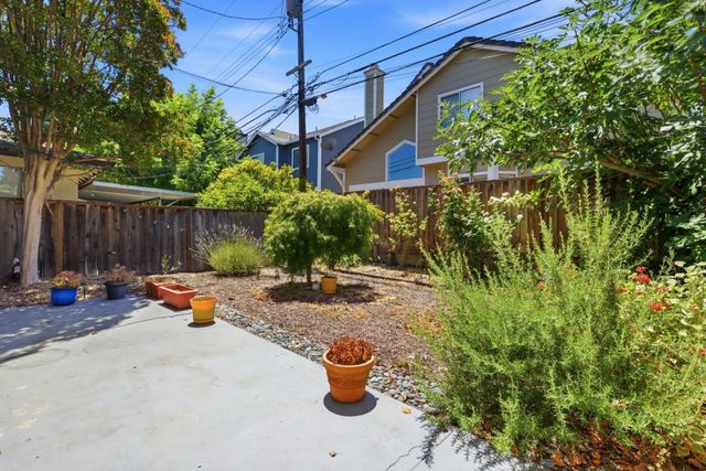 110-112 Wheeler Avenue, Redwood City, CA 94061