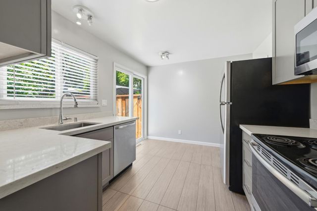 110-112 Wheeler Avenue, Redwood City, CA 94061