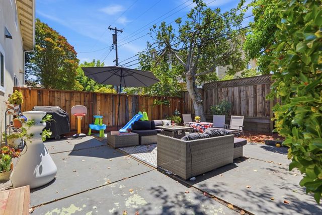 110-112 Wheeler Avenue, Redwood City, CA 94061