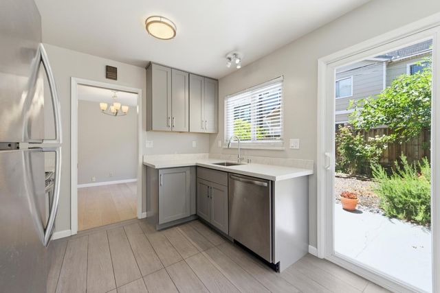 110-112 Wheeler Avenue, Redwood City, CA 94061