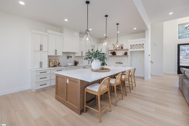 1292 Deerfield Drive, Spartanburg, SC 29302