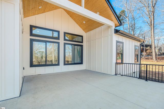 1292 Deerfield Drive, Spartanburg, SC 29302
