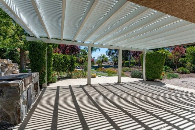 26018 Trana Circle, Calabasas, CA 91302