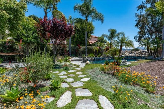 26018 Trana Circle, Calabasas, CA 91302