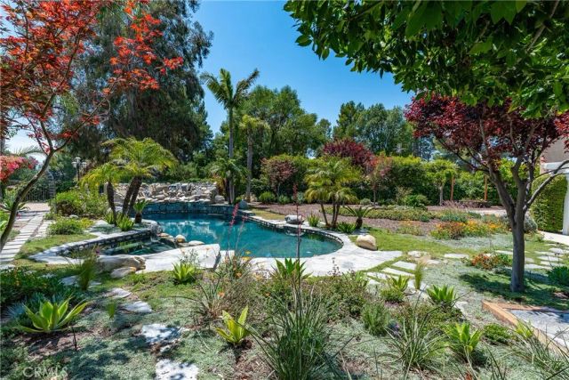 26018 Trana Circle, Calabasas, CA 91302