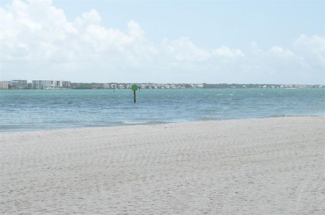 895 S GULFVIEW BOULEVARD 303, Clearwater Beach, FL 33767