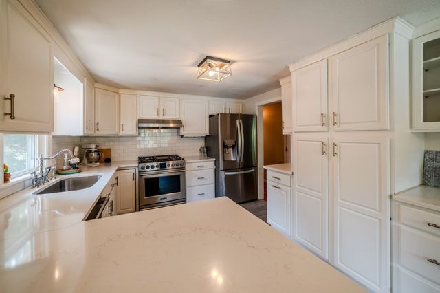 23 Gratto Rd, Marshfield, MA 02050
