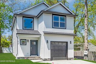 512 Seaman Avenue, Beachwood, NJ 08722