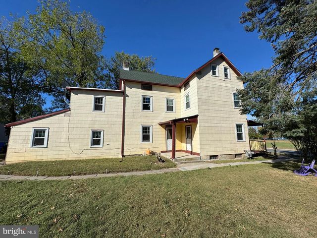 310 FRONT ST, Beverly, NJ 08010