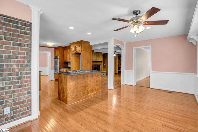 204 Montclair Road, Greer, SC 29651